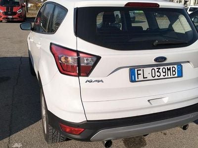 Usata Ford Kuga 129 CV (94 kW) 2017 Bianco SUV