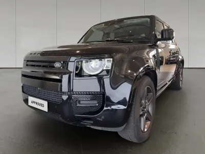 Usata Land Rover Defender SE Dynamic 200 CV (147 kW) 2024 Santorini black SUV