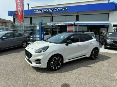 Usata Ford Puma ST 125 CV (91 kW) 2020 Beige SUV