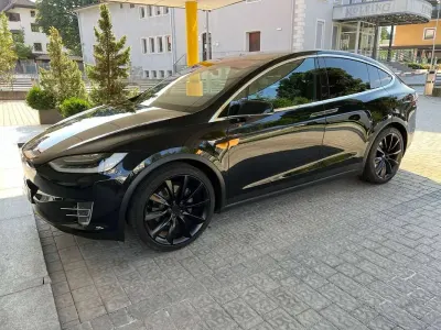 Usata Tesla Model X 158 kW (215 CV) 2017 Nero SUV
