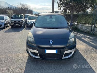 Usata Renault Scénic III Luxe 110 CV (80 kW) 2010 Grigio Monovolume