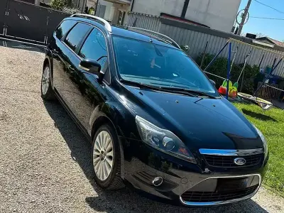 Usado Ford Focus 136 HP (100 kW) 2008 Preto Carrinha