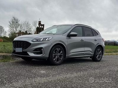 Usata Ford Kuga ST-Line 120 CV (88 kW) 2023 Grigio SUV