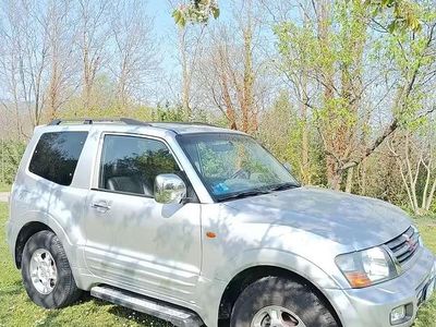 Usata Mitsubishi Pajero 160 CV (117 kW) 2002 Grigio SUV