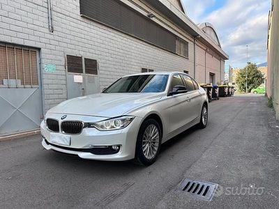 Usata BMW 320 Luxury Line 184 CV (135 kW) 2013 Bianco Berlina
