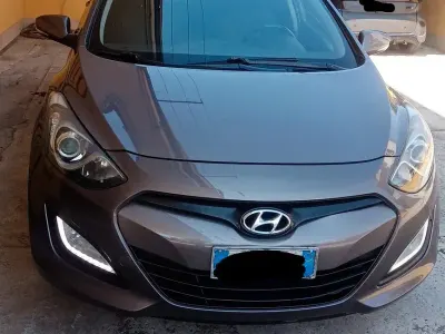 Usata Hyundai i30 Comfort 110 CV (80 kW) 2013 Grigio Station wagon