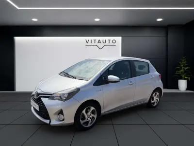Usata Toyota Yaris Hybrid Active 73 CV (53 kW) 2016 Argento Berlina