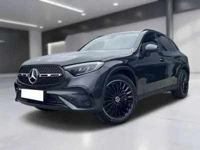 Usata Mercedes GLC220 AMG Line Premium 197 CV (144 kW) 2025 Grigio metallizzato SUV