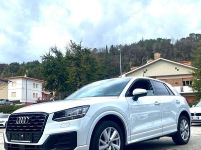 Usata Audi Q2 Black Edition 150 CV (110 kW) 2020 Bianco SUV