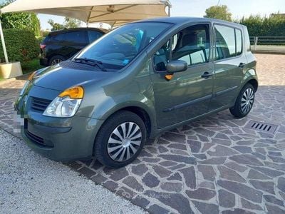 Verde / metallizzato Usata 2005 Renault Modus Authentique Monovolume | 3000 €