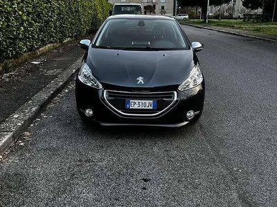 Usata Peugeot 208 Allure 120 CV (88 kW) 2013 Utilitaria