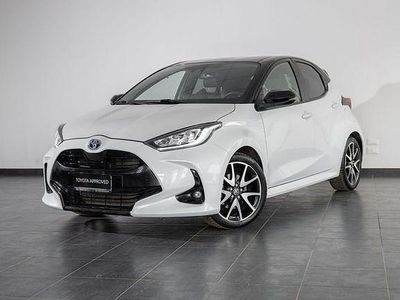 Usata Toyota Yaris Hybrid Style 115 CV (84 kW) 2022 Grigio Utilitaria