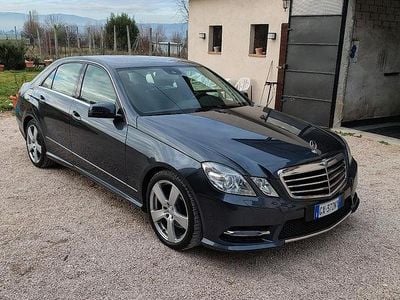 Usata Mercedes E200 136 CV (100 kW) 2013 Grigio Berlina
