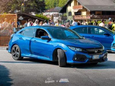 Usata Honda Civic Elegance 129 CV (94 kW) 2018 Bluazzurro Berlina