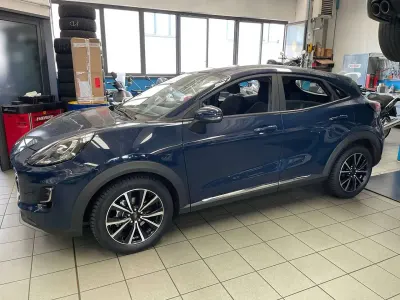 Usata Ford Puma Titanium 125 CV (91 kW) 2023 Blu/azzurro SUV