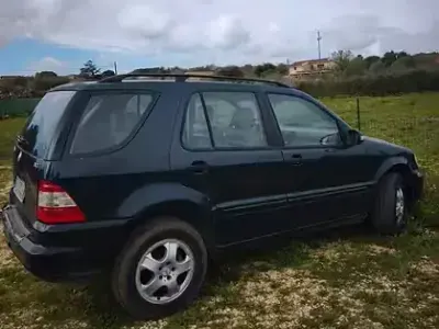 Usata Mercedes ML270 163 CV (119 kW) 2003 Bluazzurro SUV