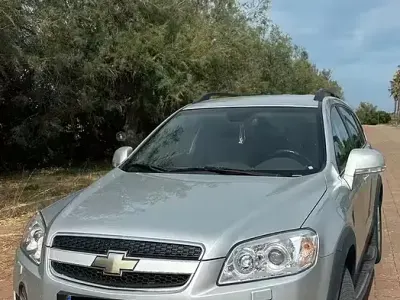 Usata Chevrolet Captiva 150 CV (110 kW) 2010 Grigio SUV
