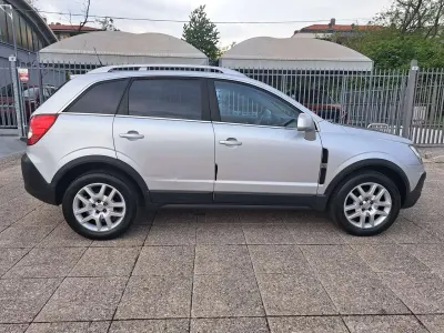 Usata Opel Antara Edition+ 140 CV (102 kW) 2010 Argento SUV