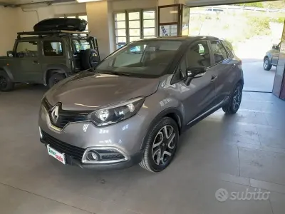 Usata Renault Captur 90 CV (66 kW) 2014 Grigio SUV