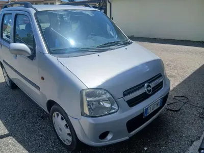 Usata Opel Agila Club 60 CV (44 kW) 2005 Monovolume