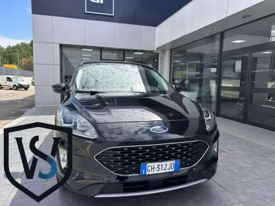 Usata Ford Kuga 120 CV (88 kW) 2021 Nero SUV