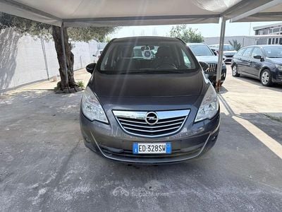 Usata Opel Meriva Cosmo 75 CV (55 kW) 2011 Grigio Monovolume