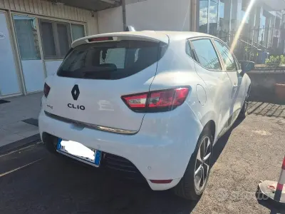 Usata Renault Clio IV Life 75 CV (55 kW) 2016 Bianco Berlina