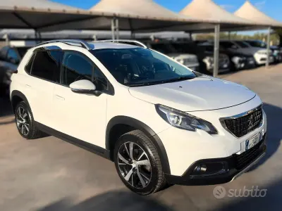 Usata Peugeot 2008 Allure 120 CV (88 kW) 2017 Bianco SUV