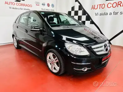 Begagnad Mercedes B150 Sport Edition 95 HK (69 kW) 2009 Svart Minibuss