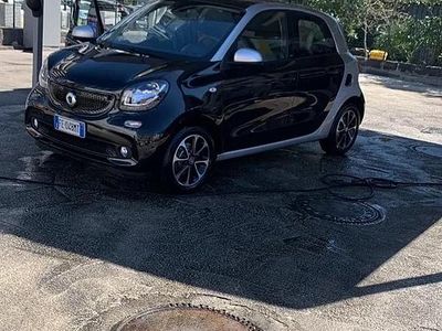 Usata Smart ForFour 71 CV (52 kW) 2016 Nero Utilitaria