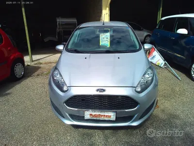 Usata Ford Fiesta 95 CV (69 kW) 2017 Grigio Utilitaria