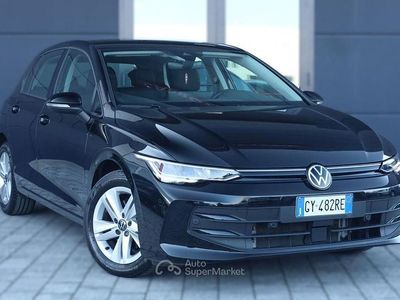 Usata VW Golf VIII Life 116 CV (85 kW) 2025 Nero Berlina