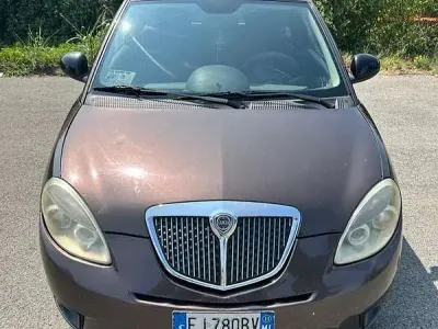 Usata Lancia Ypsilon 69 CV (50 kW) 2011 Utilitaria