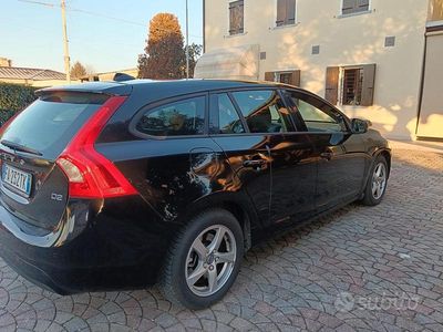 Usata Volvo V60 2015 Nero Station wagon