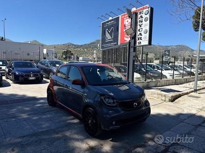 Begagnad Smart ForFour Passion 70 HK (51 kW) 2016 Grå Halvkombi