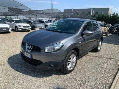 Usata Nissan Qashqai Acenta 110 CV (80 kW) 2012 Grigio SUV