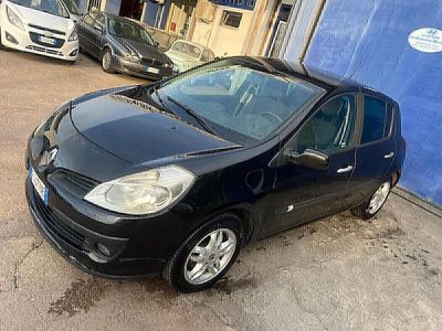 Nero Usata 2007 Renault Clio II LE Berlina | 1999 € (Molto cara)