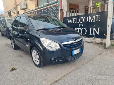 Begagnad Opel Agila Enjoy 86 HK (63 kW) 2010 Svart Halvkombi