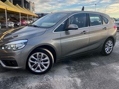 Usata BMW 220 Luxury Line 190 CV (139 kW) 2015 Giallo Utilitaria