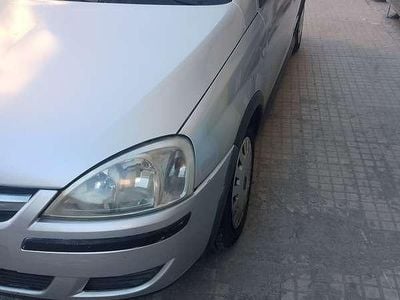Usata Opel Corsa Swing 65 CV (47 kW) 2004 Berlina