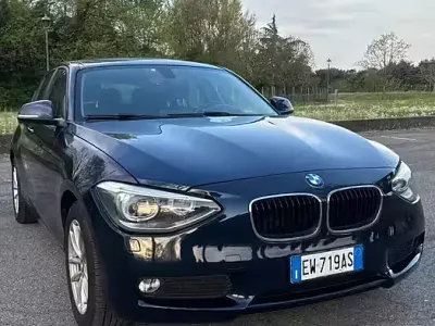 Usata BMW 118 Comfort Edition 143 CV (105 kW) 2014 Bluazzurro Utilitaria