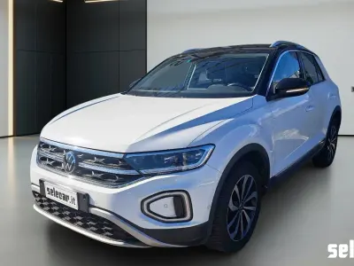 Usata VW T-Roc Style 110 CV (80 kW) 2022 B4 bianco b4 SUV
