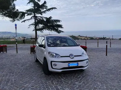 Usata VW up! Move 68 CV (50 kW) 2019 Utilitaria