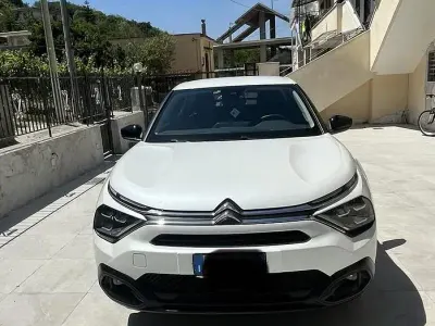 Usata Citroën C4 131 CV (96 kW) 2023 Bianco SUV