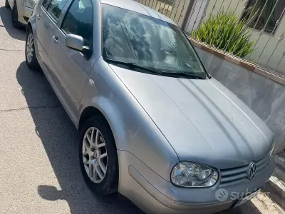 Usata VW Golf IV 101 CV (74 kW) 2003 Grigio Berlina