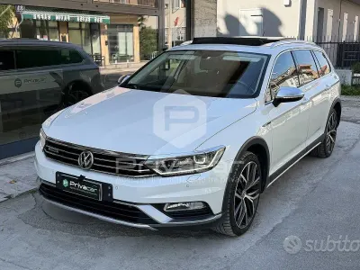 Usata VW Passat Business 240 CV (176 kW) 2017 Bianco Station wagon