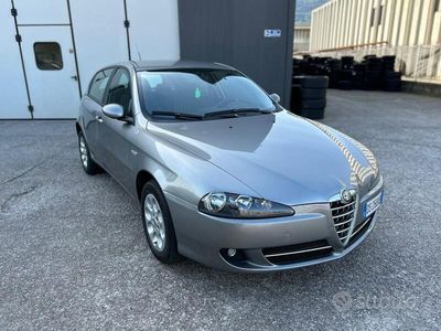 usata Alfa Romeo 147 1.6 benz anno 2008 km 87 mil