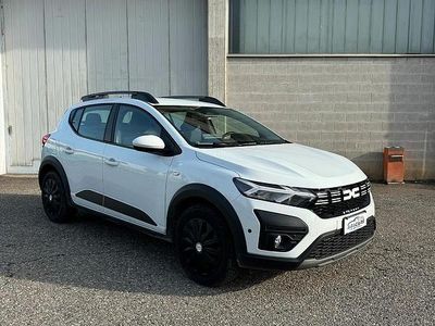 Bianco Usata 2024 Dacia Sandero Stepway Berlina | 15.990 € (Buon prezzo)