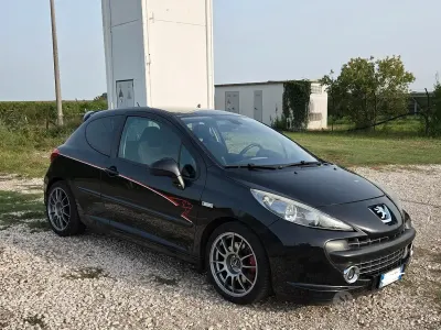 Usata Peugeot 207 174 CV (127 kW) 2009 Nero Berlina