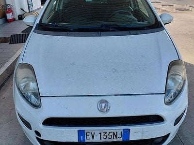 Usata Fiat Punto Street 75 CV (55 kW) 2014 Bianco Utilitaria